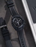 Curved Vertech Rubber Strap - Black & White Stitches